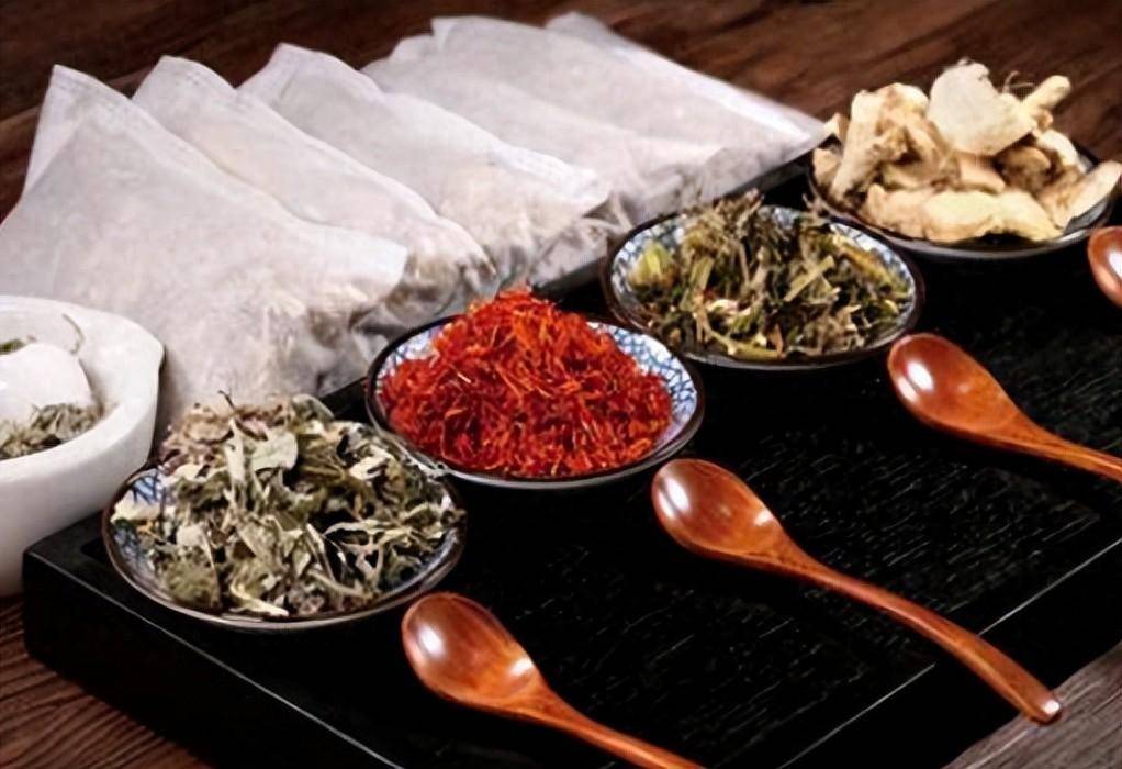 中医特色疗法"中药热奄包"帮你_治疗_穴位_疾病