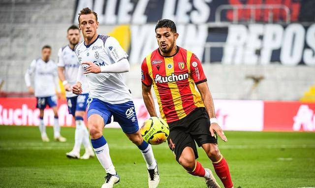 兰斯新赛季表现强劲,洛里昂中场实力不俗,伯明翰客战糟糕_联赛_比赛