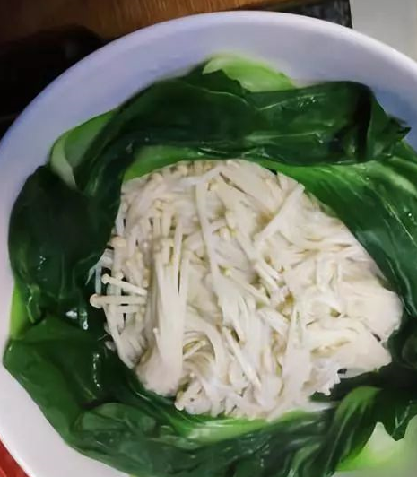 猪肉太贵不如吃牛肉，教你做水煮牛肉，牛肉麻辣鲜香，牛肉滑嫩(图10)