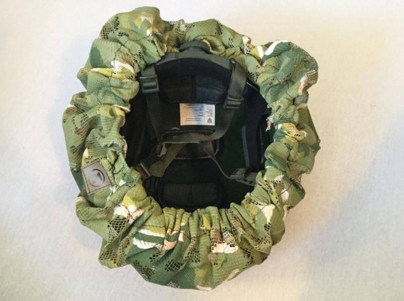 以色列士兵的头盔上,为何都罩着一个"布口袋"?