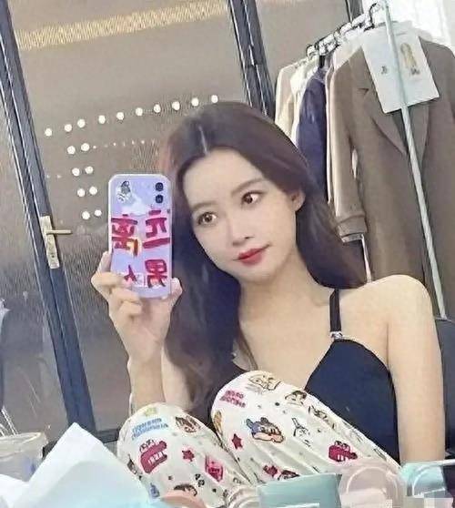 京圈太子爷董子健:老妈王京花看不上我老婆,只能跟孙怡分手_表演_家世