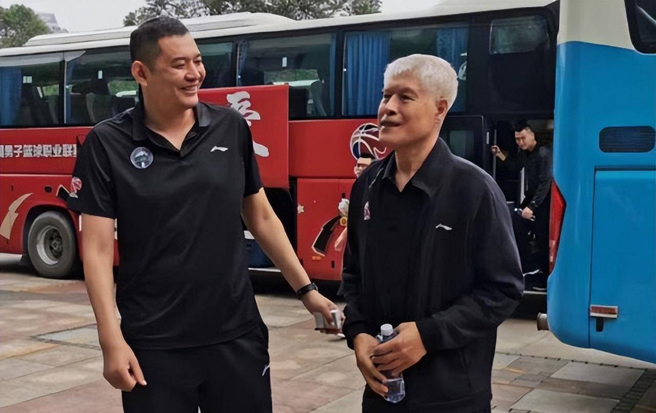 cba在25日晚上比赛结束后,新赛季首个下课的主教练,或将出现_丁伟