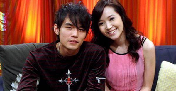 原创侯佩岑当众大方提及周杰伦,肯定他的演唱实力,昔日恋人变知己