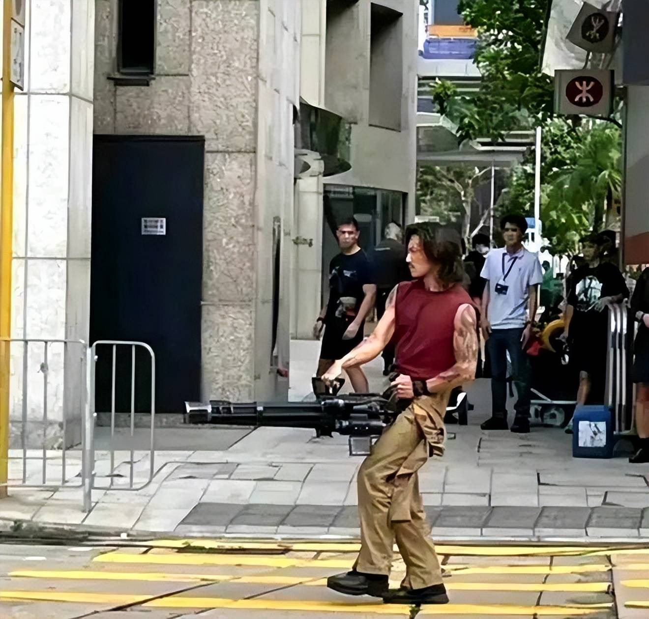 腹肌,胸肌引爆热议,自律让人敬佩_精神_成果_进行