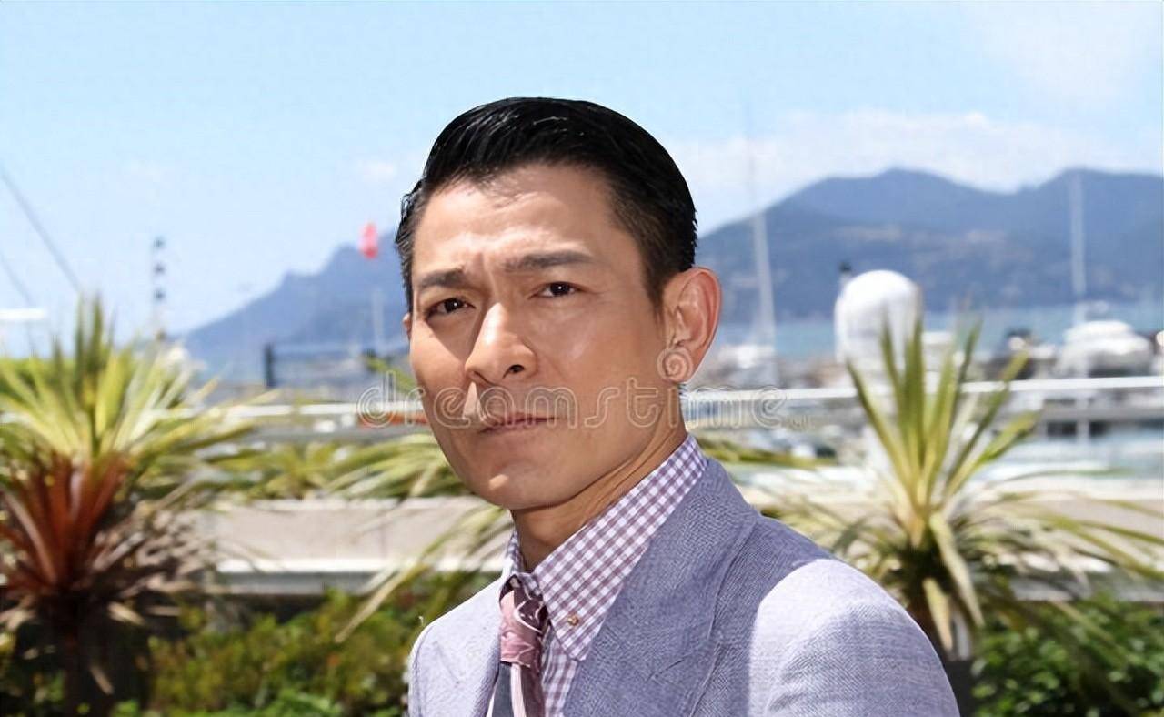 刘德华曾经有一个学名叫刘福荣.