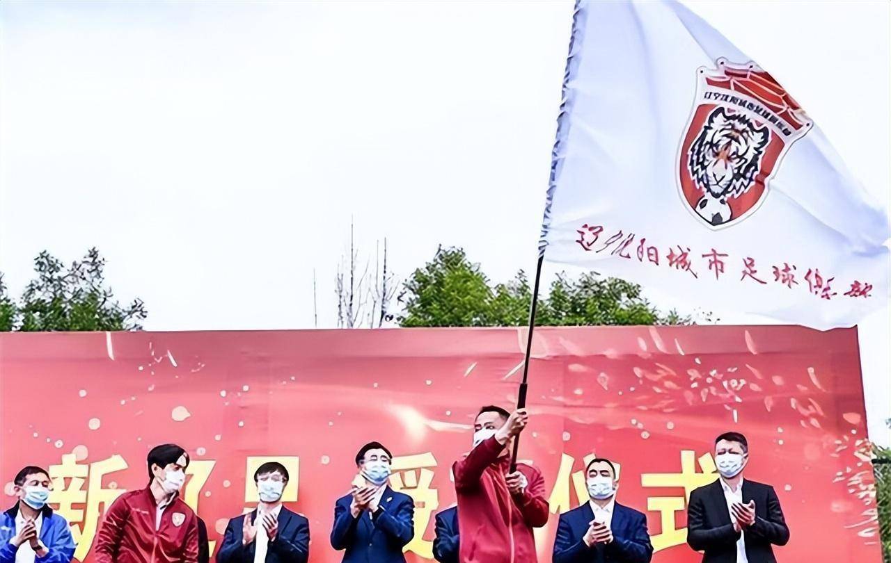 宋凯自爆过往,提的国内规则已被证实_比赛_的足球_纪律