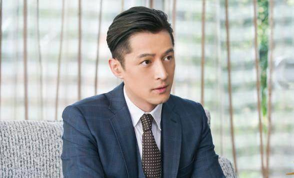 胡歌尚未下线,胡一天已经提前上线,网友直呼又犯了选择纠结症_热播_小