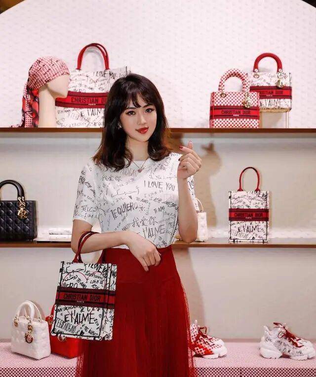 华为老总小女儿出场获清场待遇!