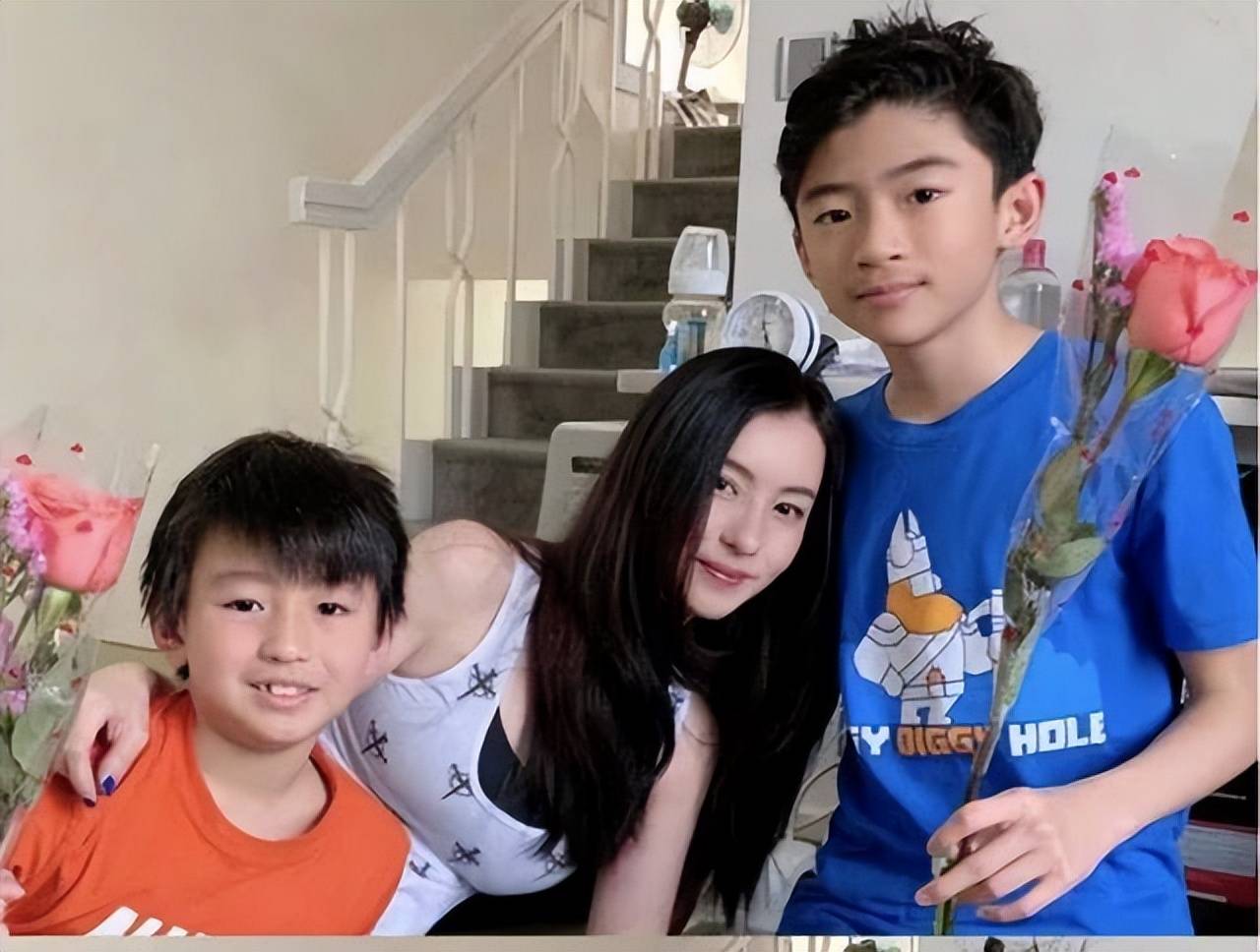 谢霆锋表示,他并不知道张柏芝生了第三个孩子,而且他也不愿意参与这种