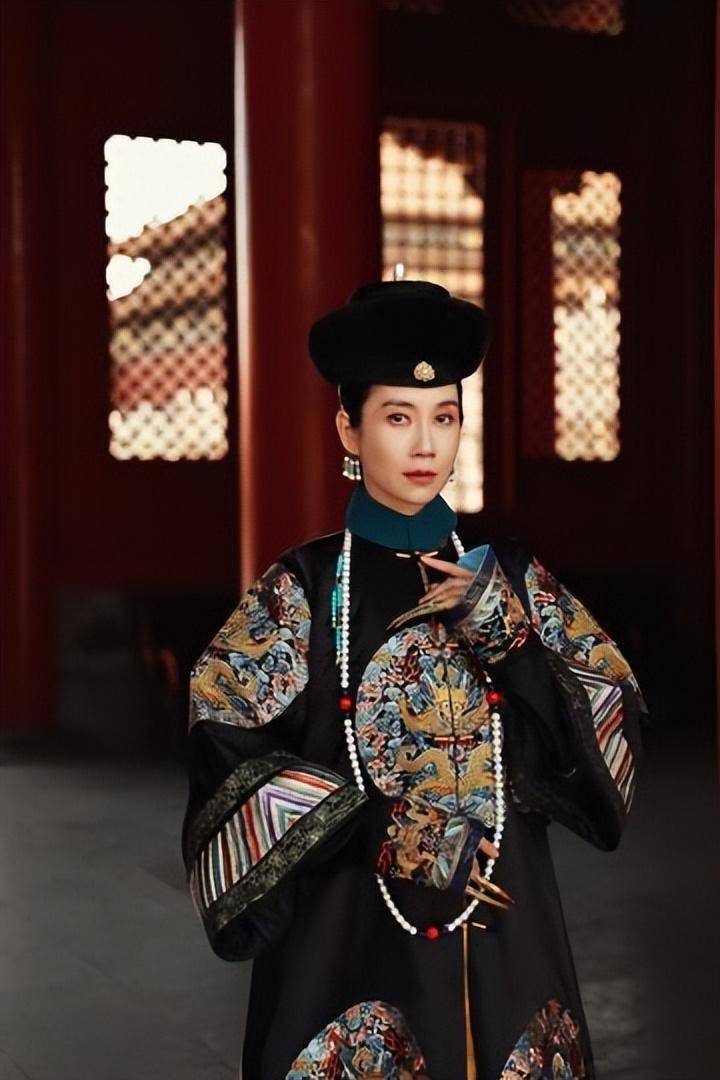 温峥嵘参加综艺遭淘汰,观众:她是我们心中永远的顾忆罗_剧中_角色