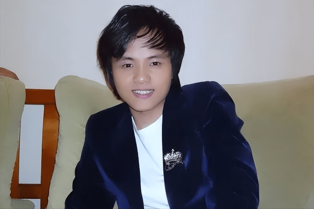19岁日挣万元,春晚请不动他,却没人说他耍大牌_郑源_赵妮_音乐
