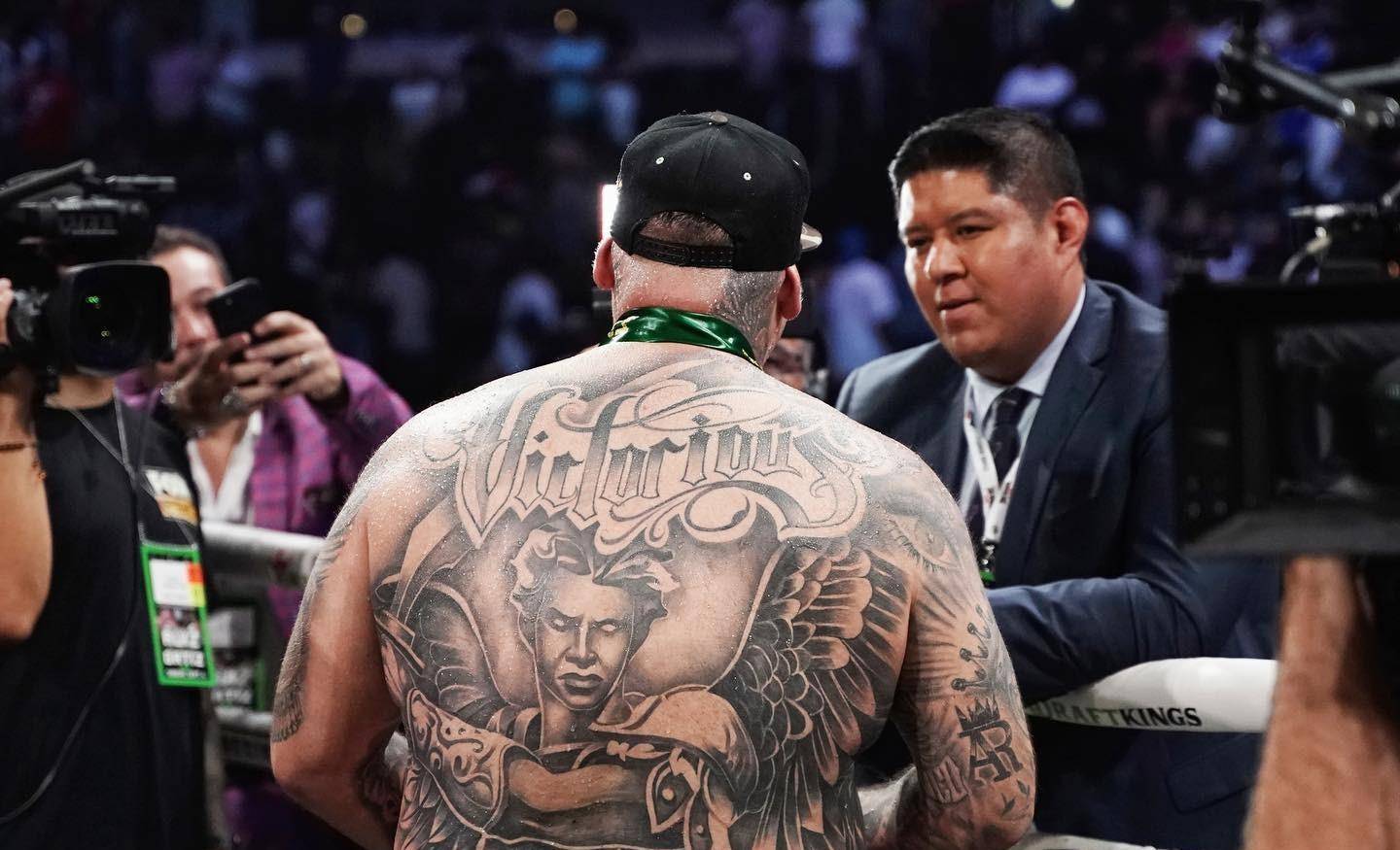 "小胖"鲁伊兹实施手术,再战拳坛未知,计划2024年将大展身手_约书亚