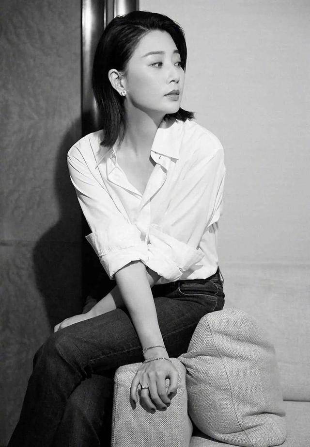 44岁殷桃,她的少女感让网友大赞:越老越有味道!_角色_观众_演技