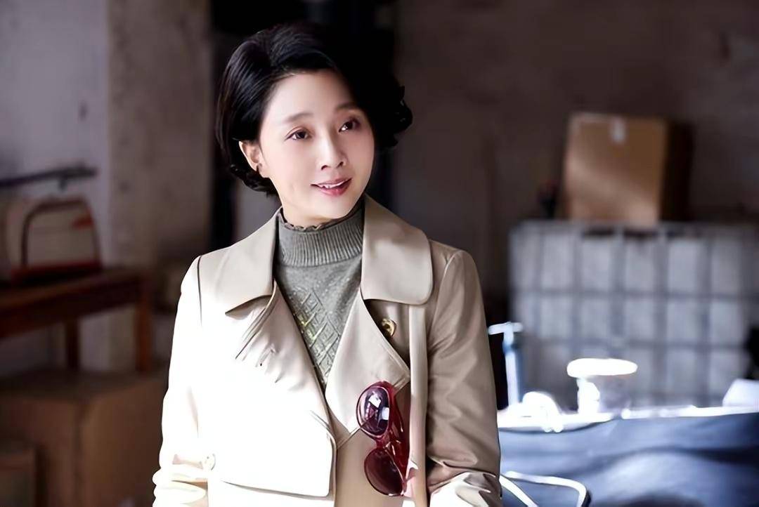 殷桃:我们电视剧奖大满贯获得者,人世间里演技炸裂,再度封后_艺术