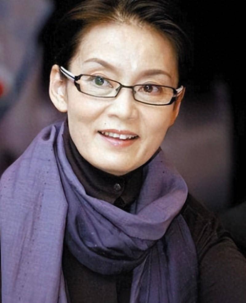 北京时间11月1日上午,中国著名演员潘虹最新消息!_电影_上海_崇明