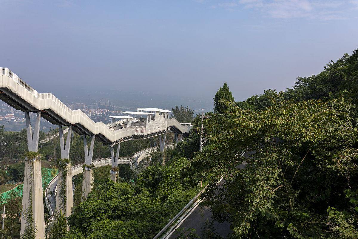 余姚市白鹿狮峰观景台景色秀美