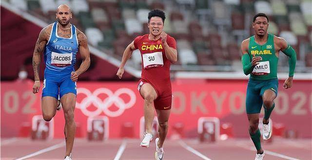 苏炳添比刘翔差远了!