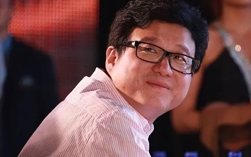 借80万给何小鹏创业,帮黄峥结识段永平,自己如今也坐拥2400亿_丁磊