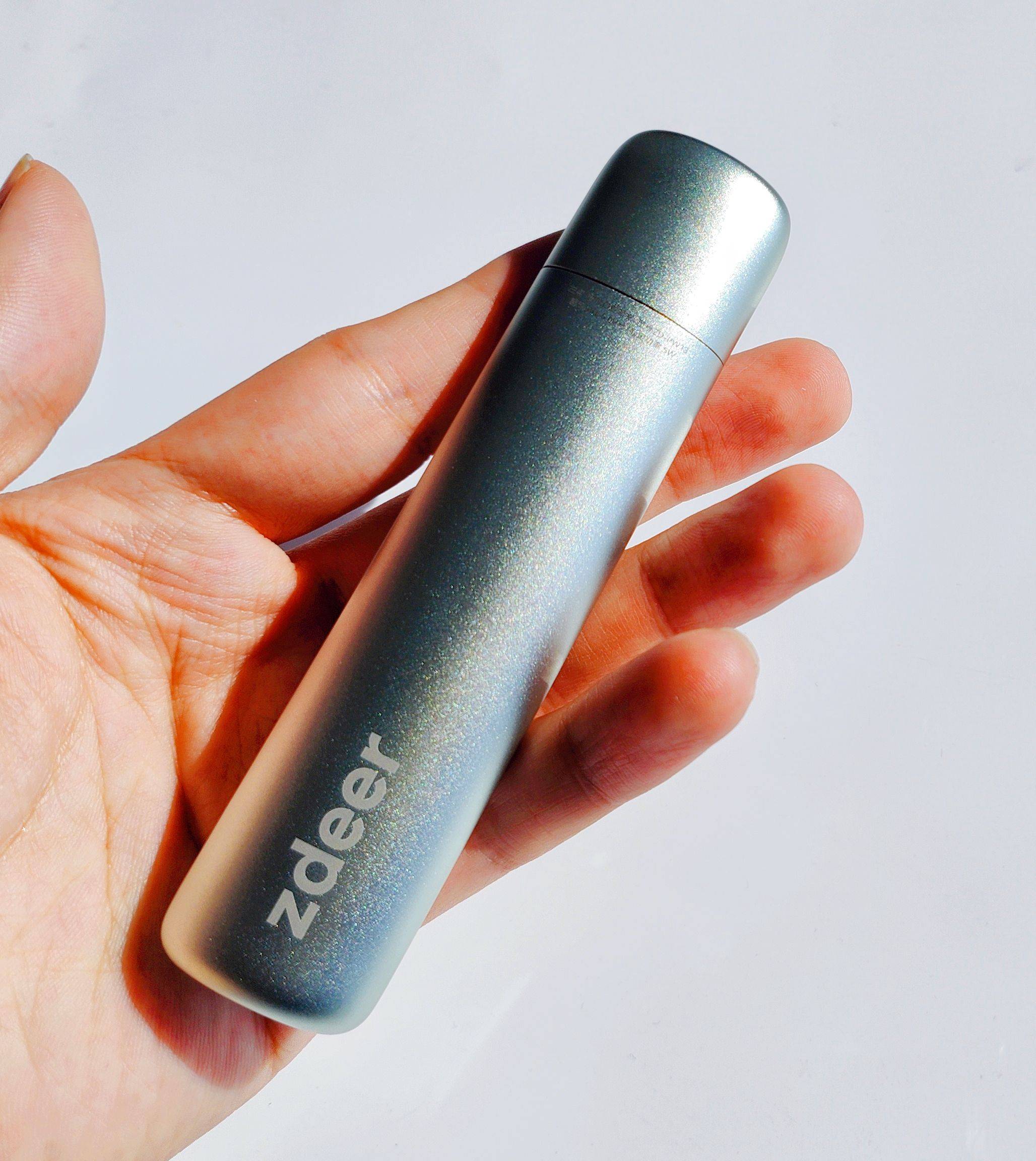 无惧口臭,时刻清新,左点智能口腔喷雾