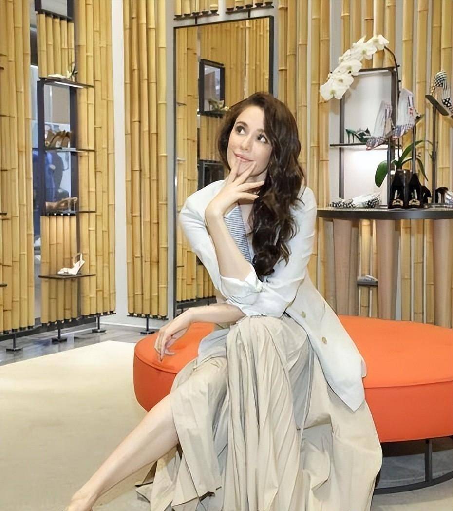 国外冠军:瑞莎为爱放弃身份嫁到我们,37岁生二胎仍似少女_mike_富豪