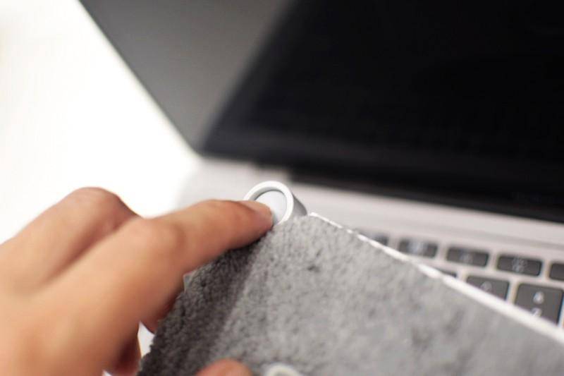 让擦窗更轻松 双向四喷头 赫特智能擦窗机器人W9