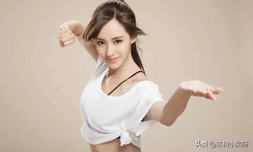 在电视剧《马永贞》中王智饰演"白小蝶"一角,动作娴熟,干净利落,整部