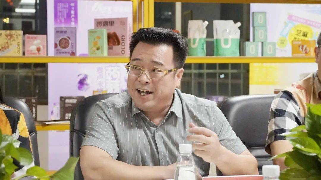 市工商联率队走访湾商会会员单位广州依达进出口有限公司_董事长