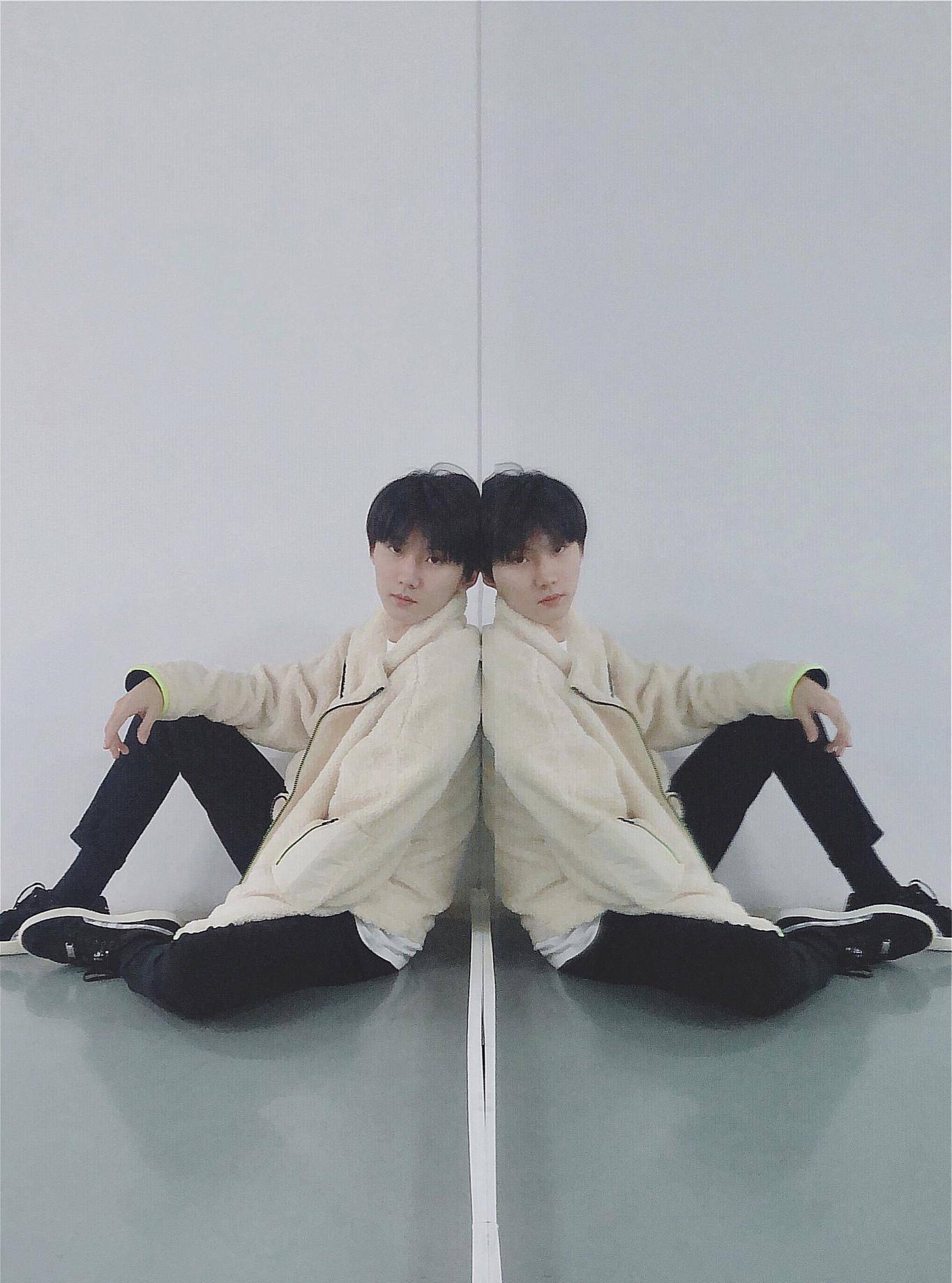 男团出身却凭演技征服章子怡,决赛中崭露头角,被老哥要微信_马嘉祺