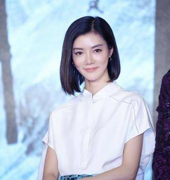 李兰慧颜值不低,虽然戏份不多但演技也是可圈可点的,其实这位演员叫