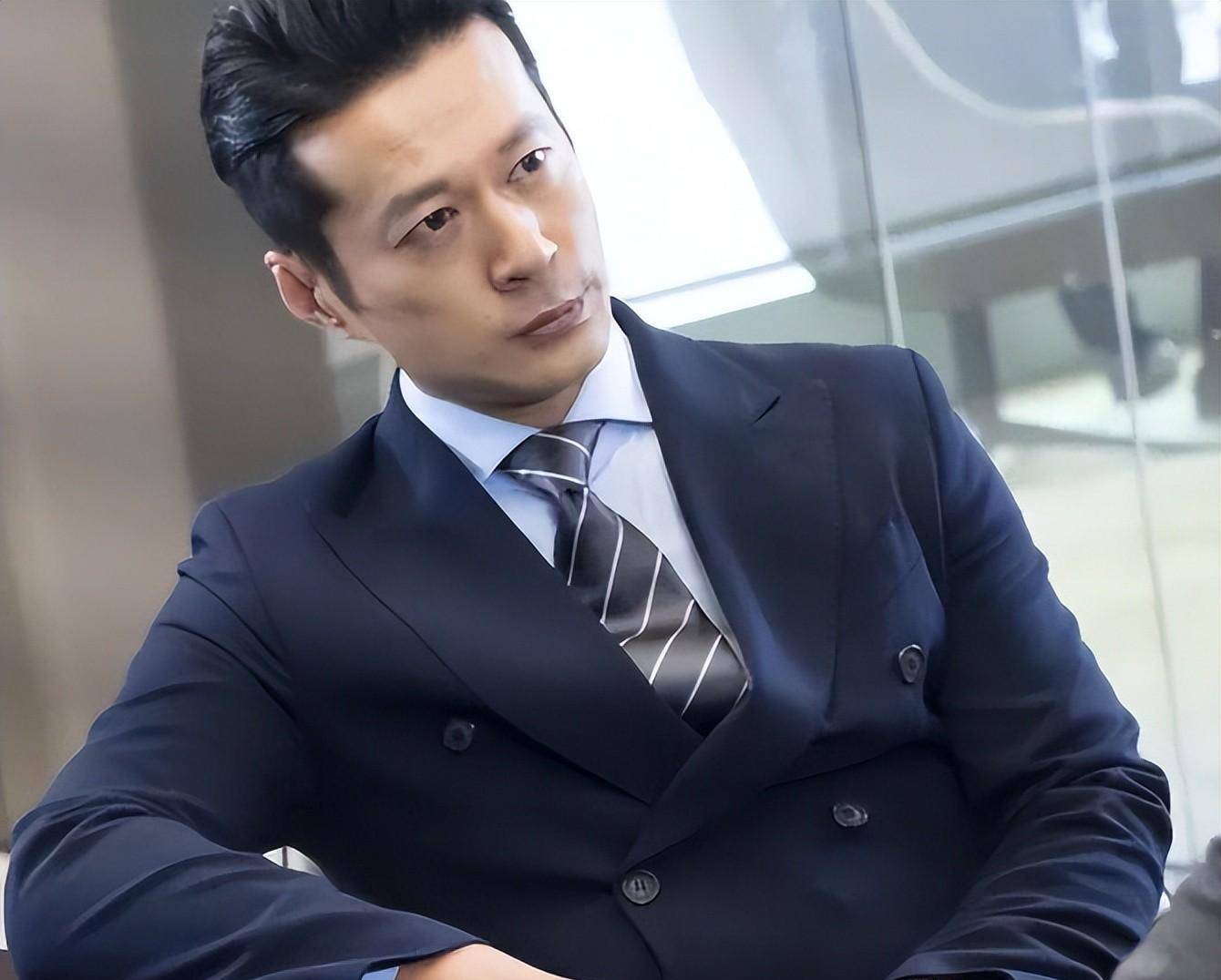 演员谭凯:51岁仍未婚,有北京户口依然选择定居青岛,他后悔了吗_工作