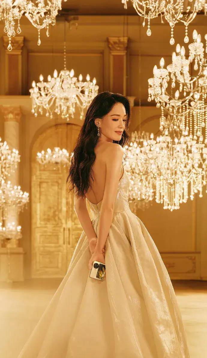 舒淇时尚大片:娱乐圈内女神高端感惊艳娱乐圈_魅力_风格_翻盖手机