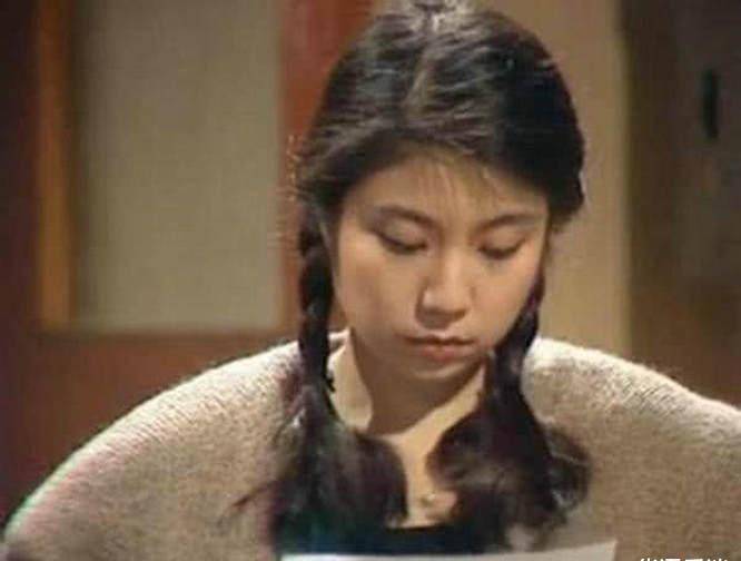 与黄家驹"曾经拥有"的她,当年被黄家强怒斥,现又遭网友驱赶_林楚麒