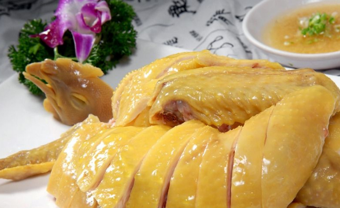 南宁美食味道鲜美，色香味俱全，更加注重保持食物的原汁原味(图5)