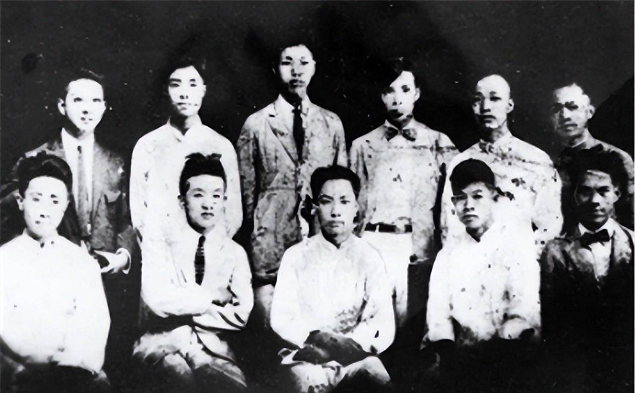 李硕勋:广东省军委书记,儿子后来成总理,孙子现已官至正部级_革命