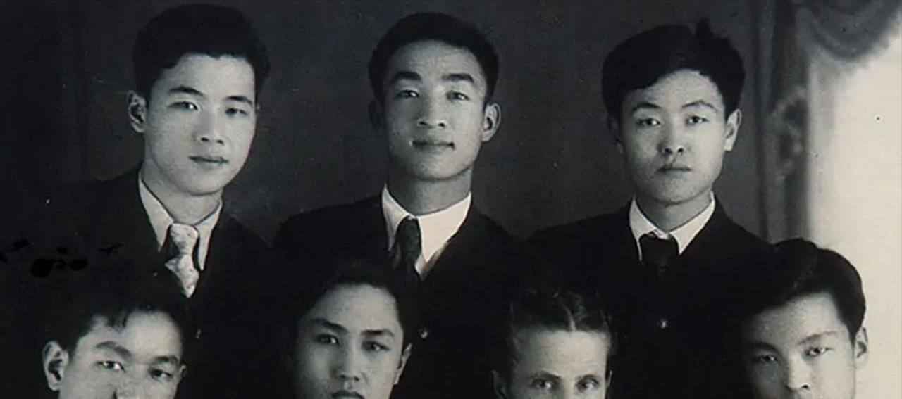 李硕勋:广东省军委书记,儿子后来成总理,孙子现已官至正部级_革命