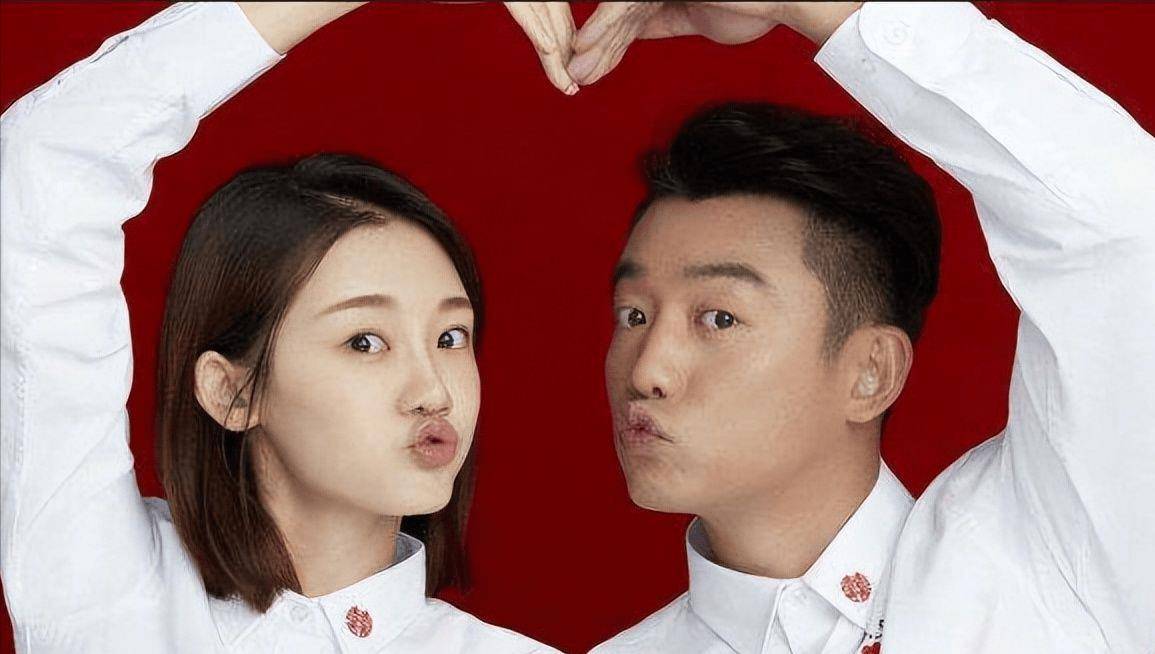 混了10年才演女主角,刚走红就结婚的苗苗,怀2胎挺大肚独自产检_郑恺