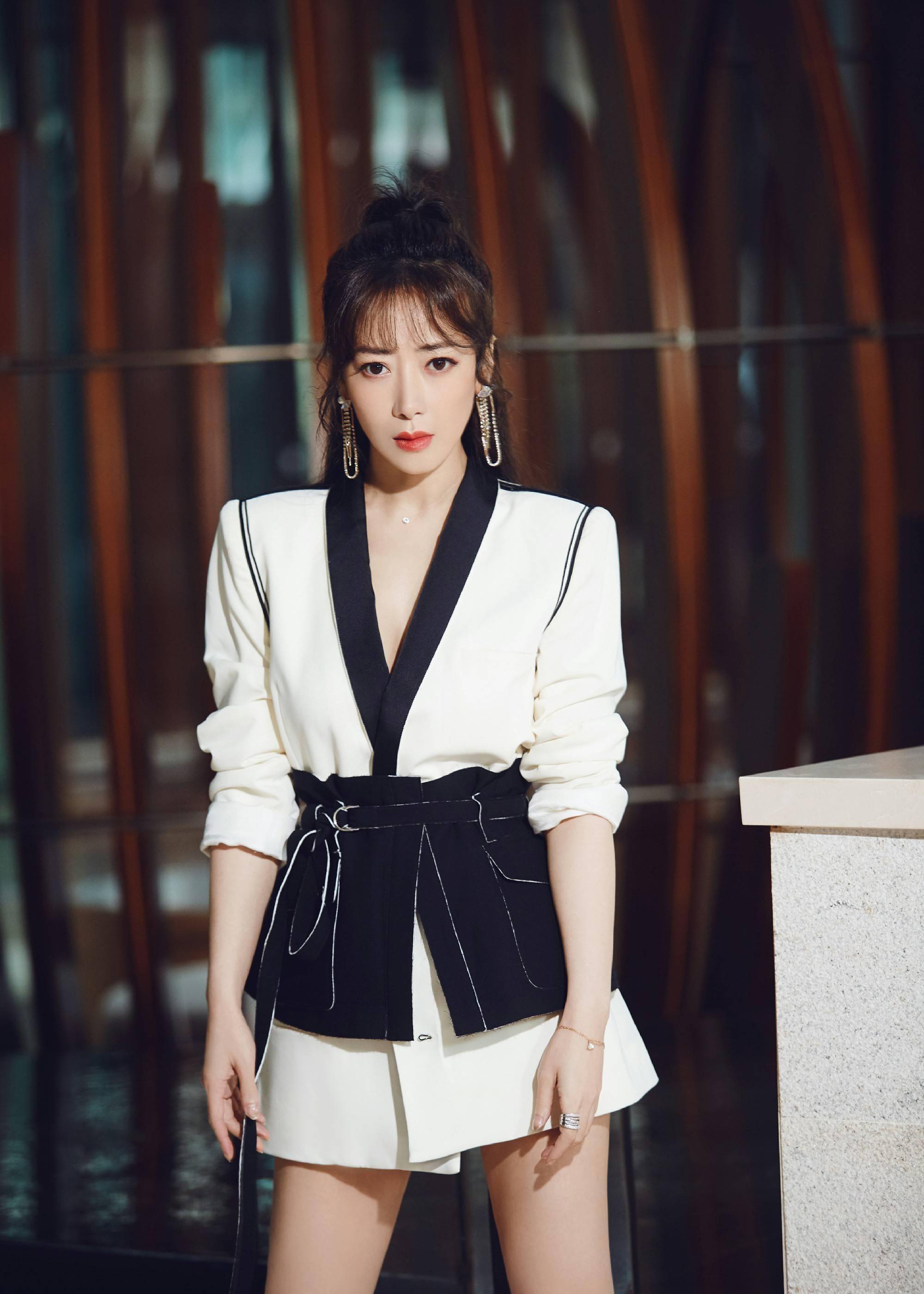 陈紫函,勾魂身材令人陶醉!_表演_演技_观众