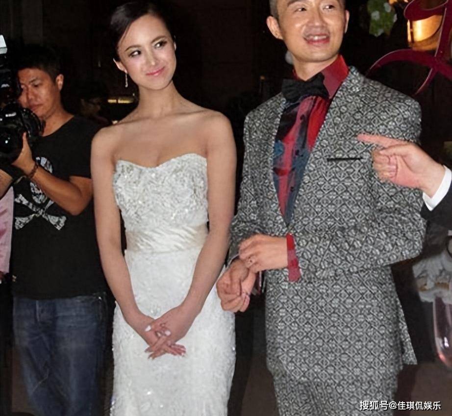 "上海一哥"程雷,隐瞒多年的娇妻,竟然是大家熟知的美女主持人_陈辰