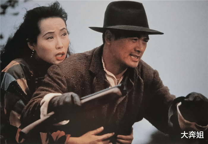 "千面女郎"叶童,金像奖第一位双影后,张国荣曾夸赞