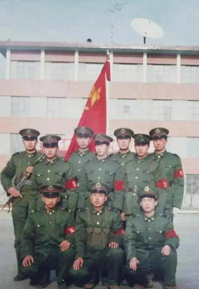 1996年,中央军委组建14个武警机动师,带有四野血统的就占了5个_集团军