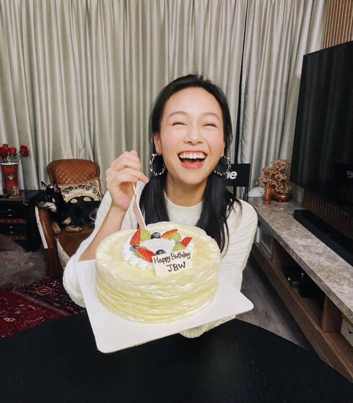 冯盈盈被tvb雪藏,细数未获解封的艺人,朱晨丽突然消