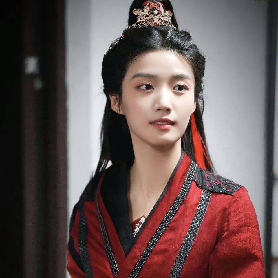 王嘉尔暗恋杨紫?丁程鑫加害队友?卢昱晓艳压周也?_刘耀文_网友_团队