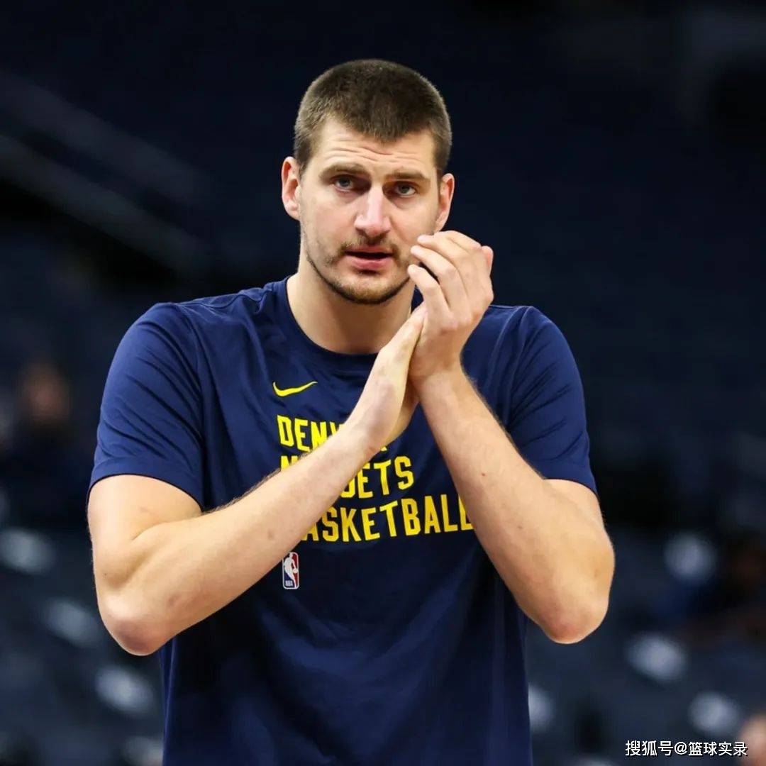 吃汉堡,喝可乐,打地球人._约基奇_掘金_比赛