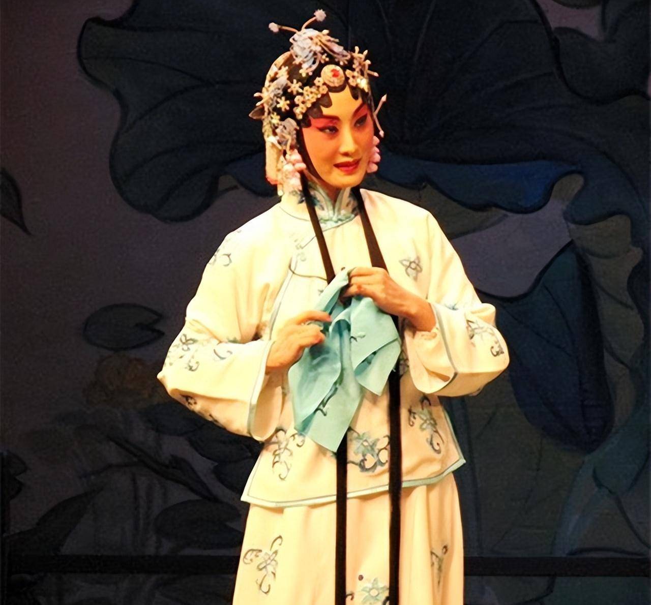 京剧程派青衣第三代传人张火丁:谜一样的女子_戏曲_舞台_节目