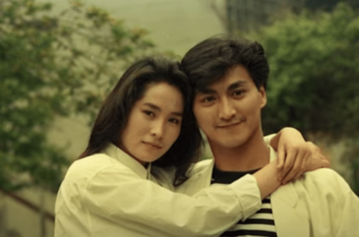 一生最爱一人,痴情33年,如今64岁仍单身未婚_香港_足球_高金素梅