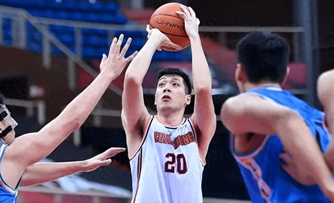 2换1,任骏飞交易或达成,杨鸣为阿不都出头,朱芳雨和美女热舞_广东