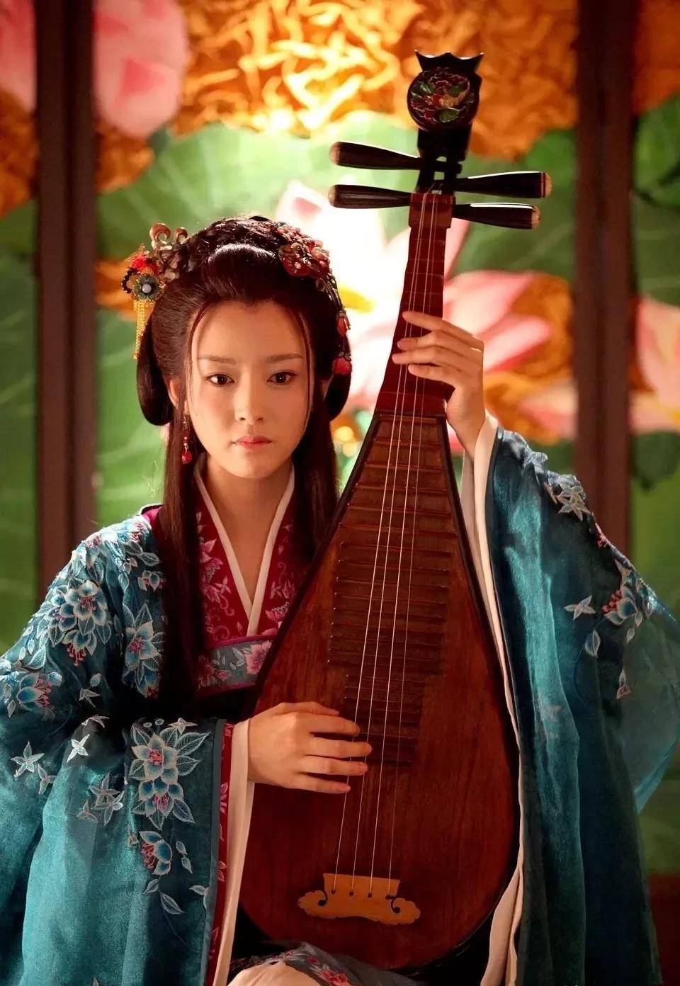 宫羽姑娘倾国倾城,到现代剧里竟成为路人_周奇奇_美人_时候