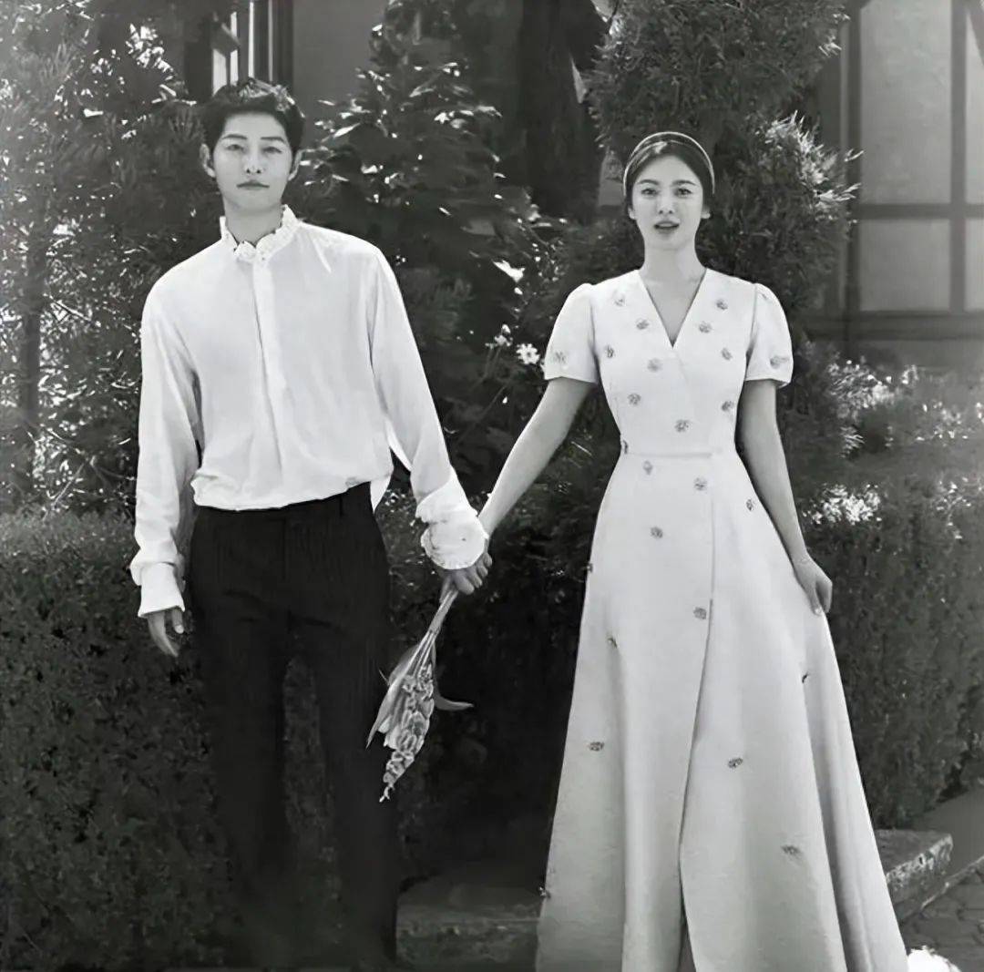 有一种报复叫"离婚后",宋仲基官宣生子,是对宋慧乔最大的嘲讽_发展