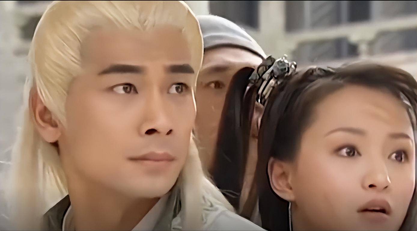 至尊红颜:杨童舒被骗进组,贾静雯牺牲太大,赵文卓杀青时险丧命_剧中