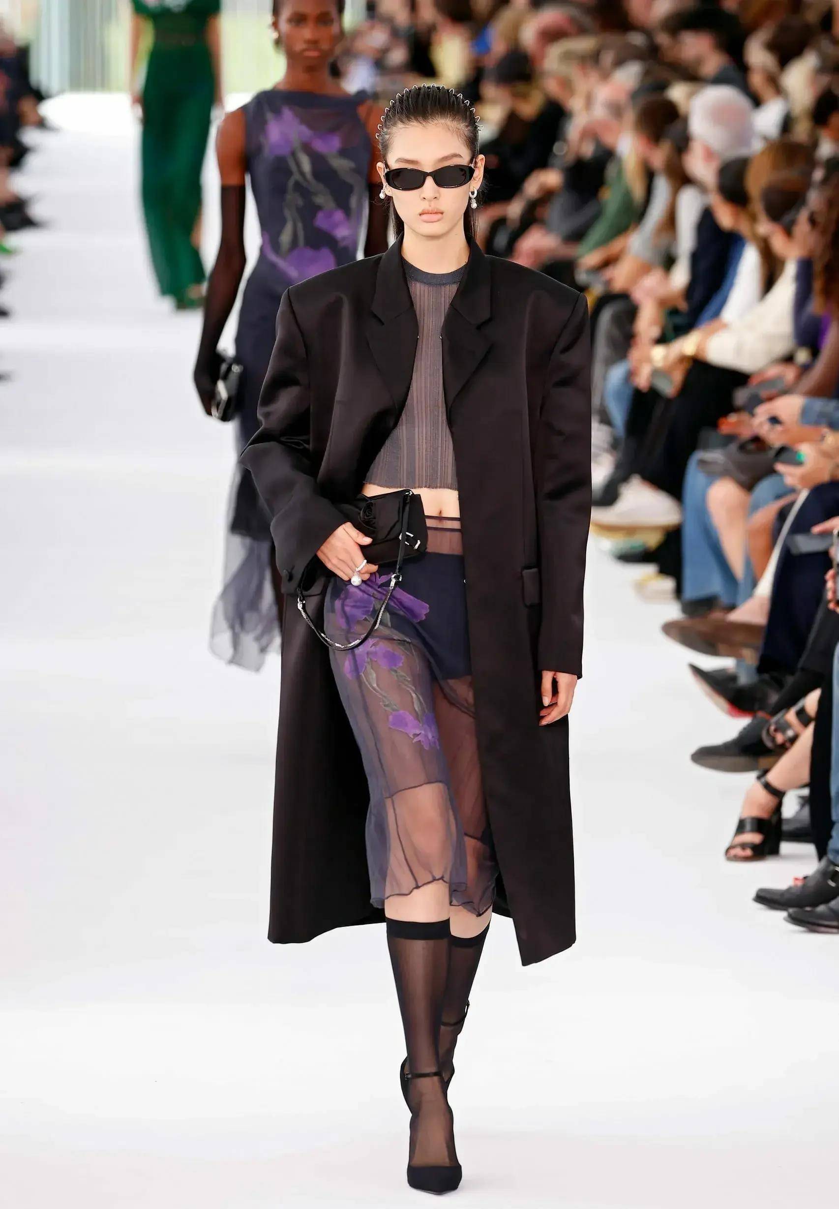 纪梵希 (givenchy) 2024春夏女装奢华秀:惊艳亮相!
